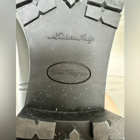 Women Salvatore Ferragamo rainy boots black size 10 preowned. - Picture 7 of 12